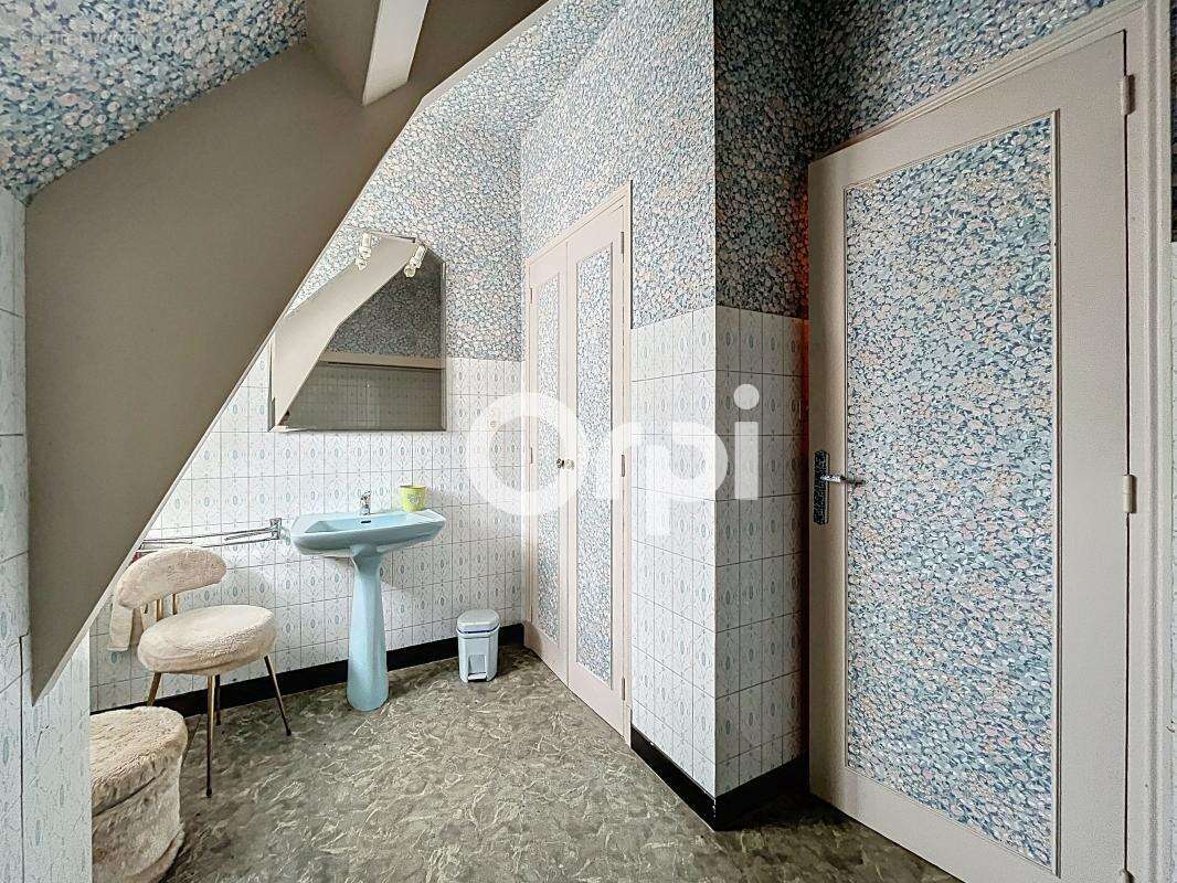 Maison à OBJAT