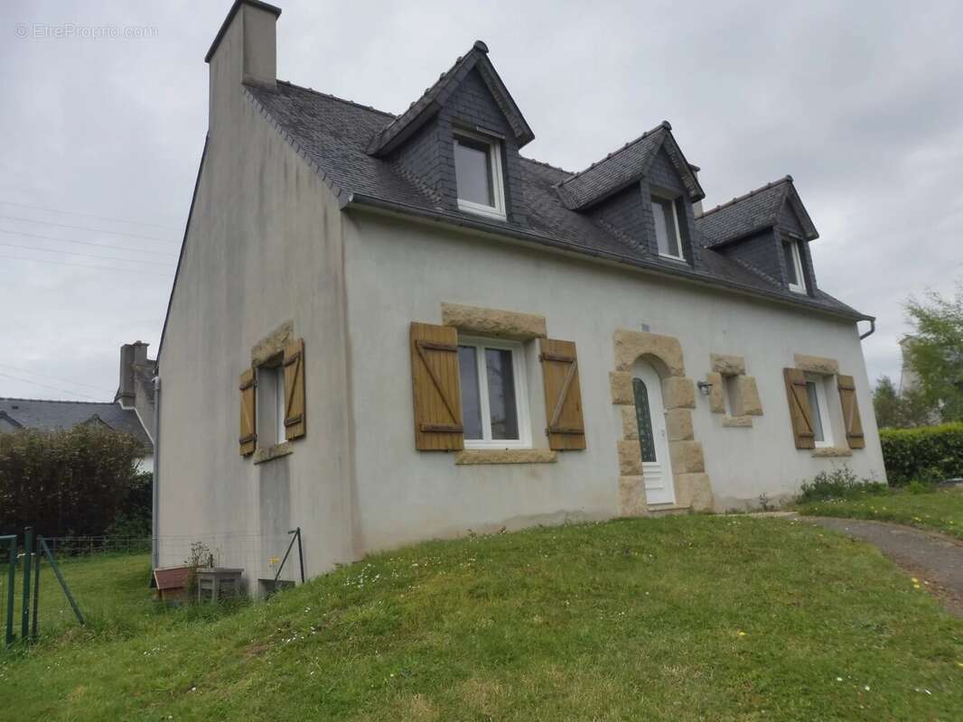 Maison à PLEYBEN