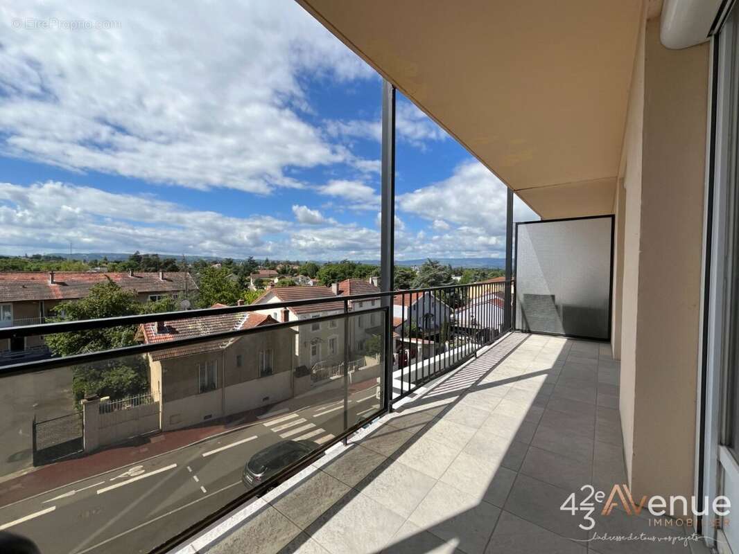 Appartement à ANDREZIEUX-BOUTHEON