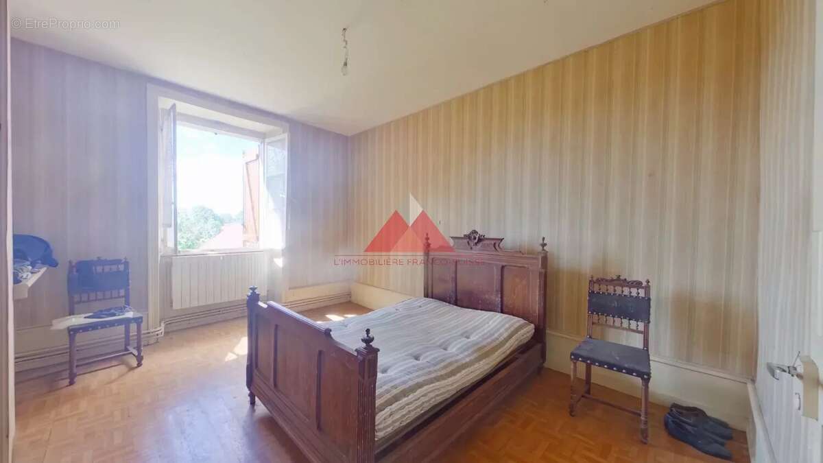 Maison à VALEMPOULIERES