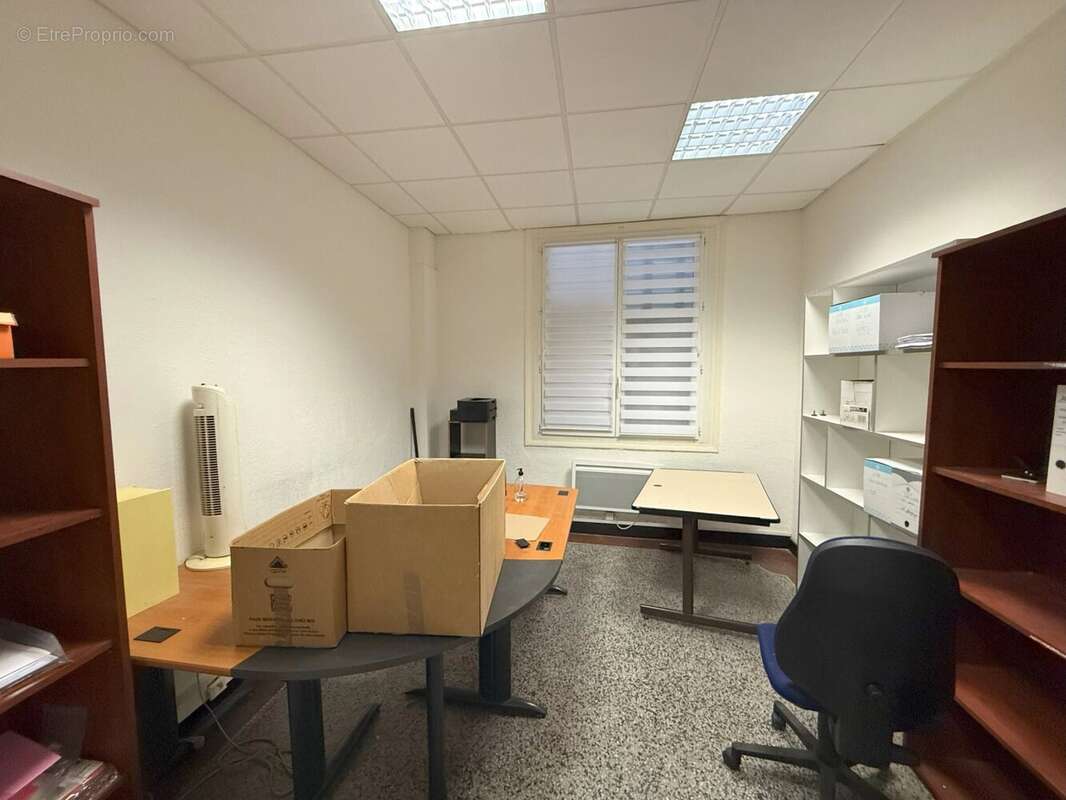 Commerce 130 m² à Montpellier  - photo 4