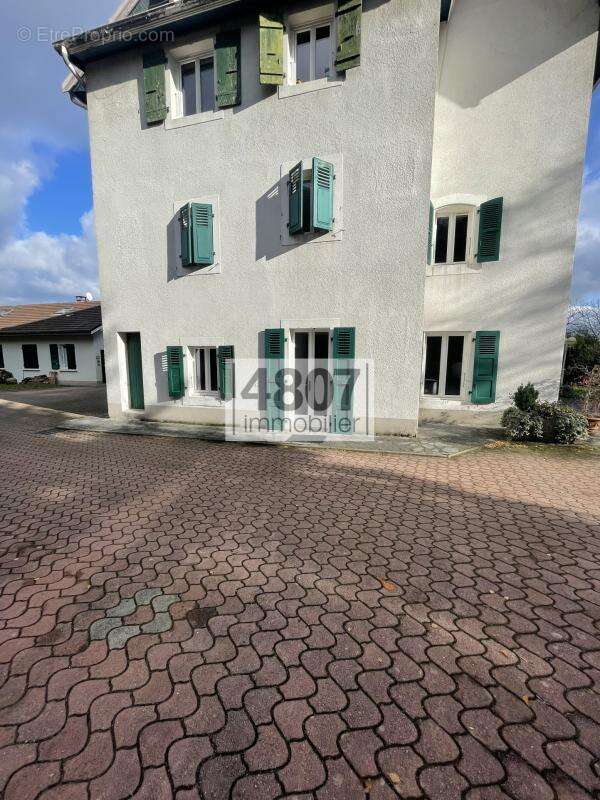 Appartement à MONNETIER-MORNEX