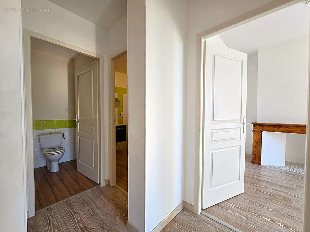 Rare - Délicieuse propriété 1,9 hectare maison rénovée et nombreuses dépendances - photo 22