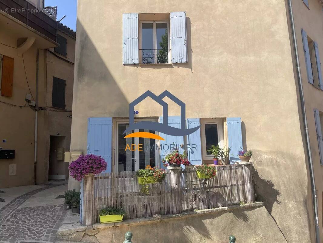 Appartement à EGUILLES