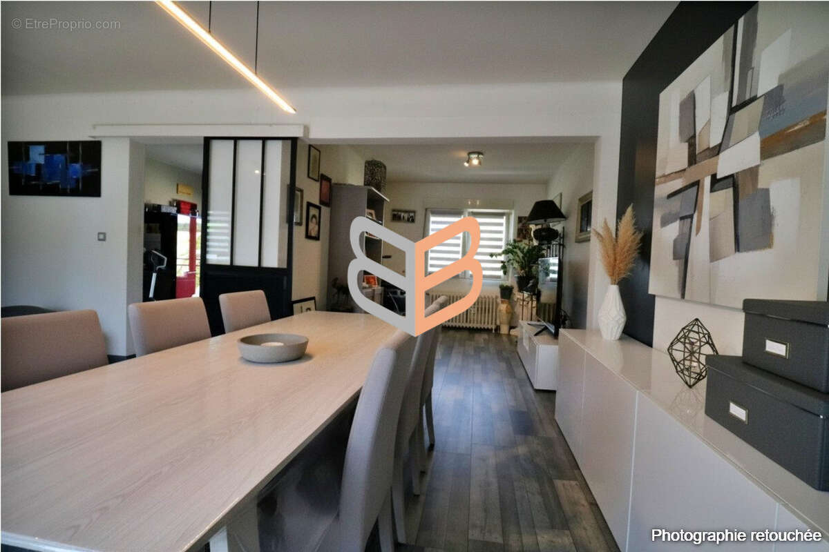 Maison à AUDUN-LE-ROMAN