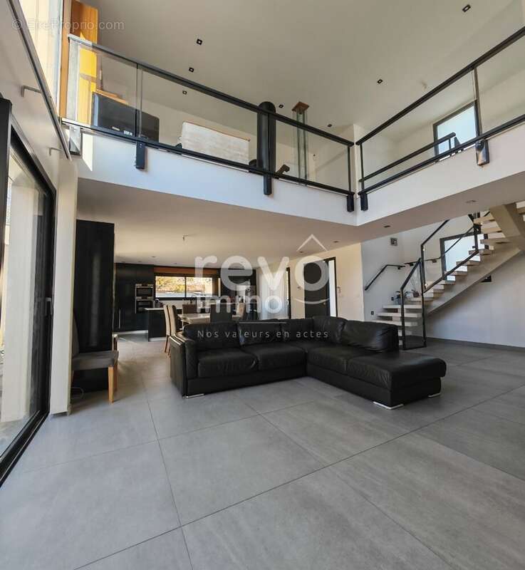 Maison à VILLARS-LES-DOMBES