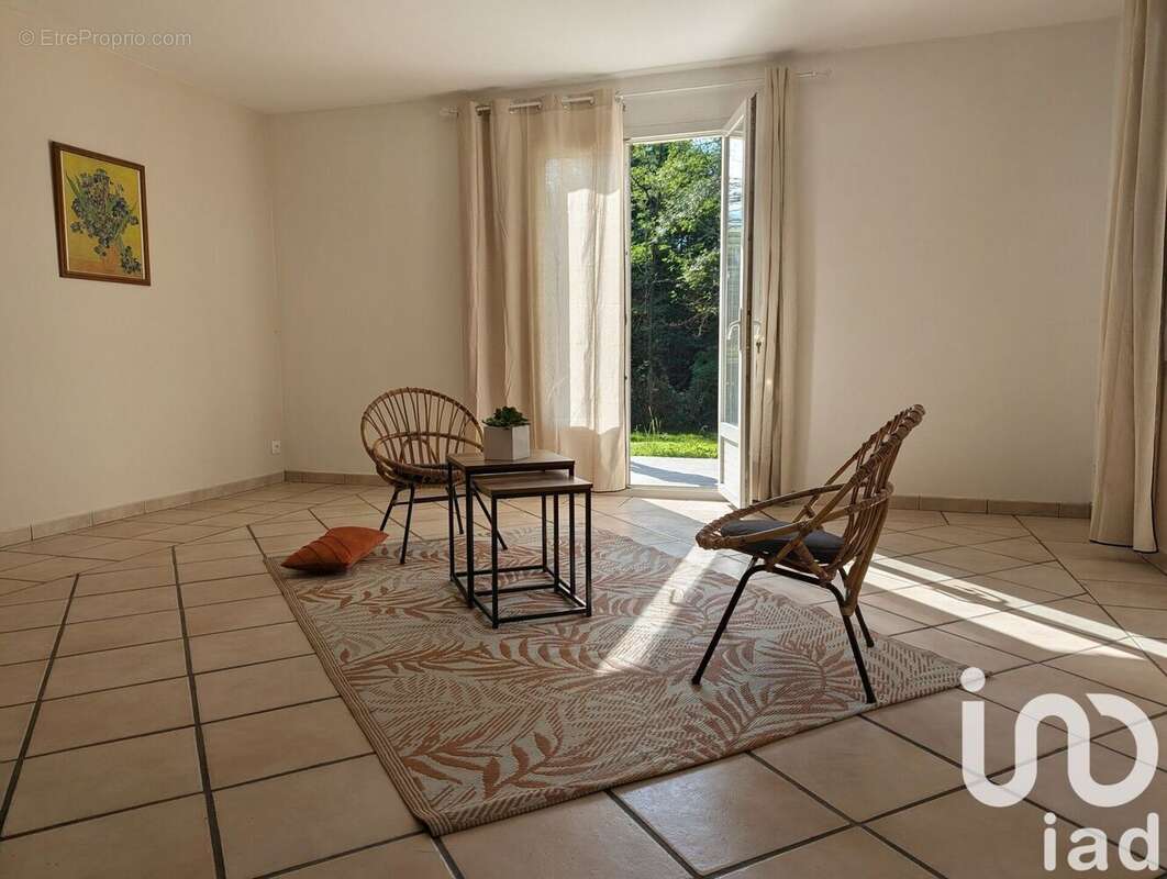 Maison 112 m² à Saint-Christophe-De-Double  - photo 5