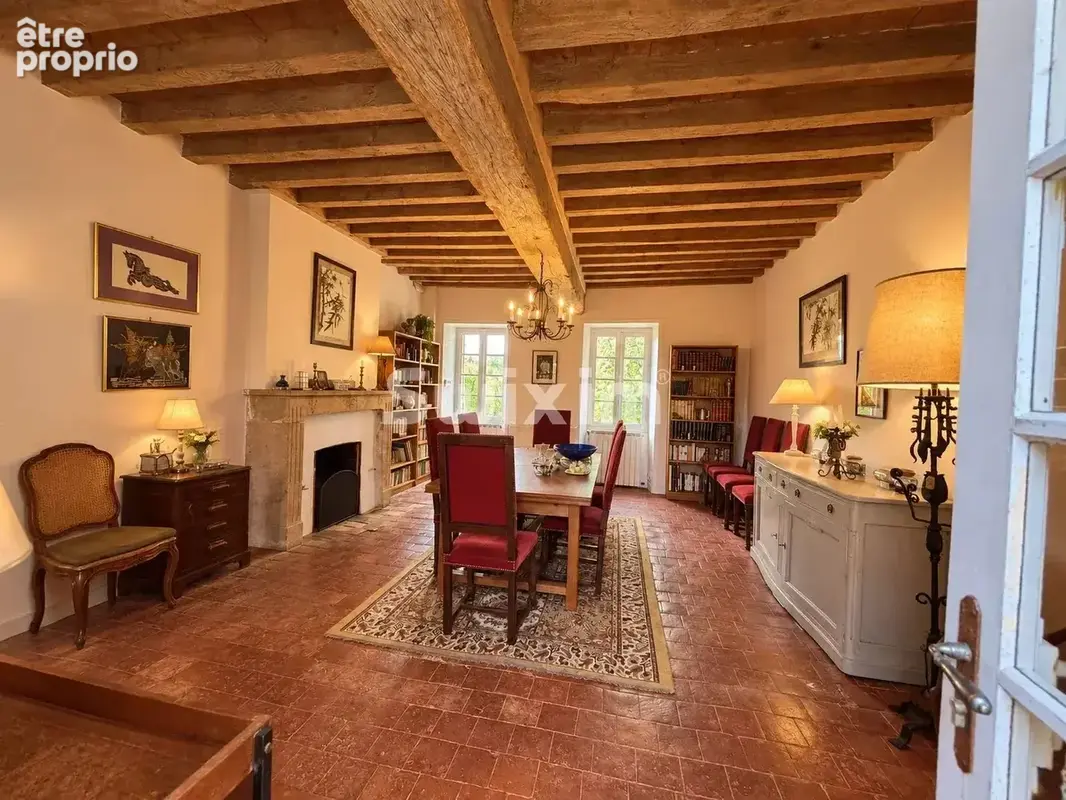 Authentique maison de caractère sur 2 650 m² de terrain clos - photo 7