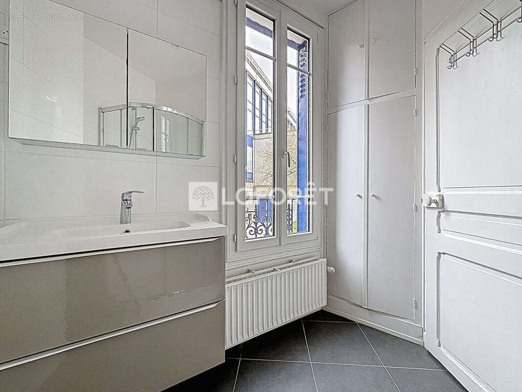 Appartement à SURESNES