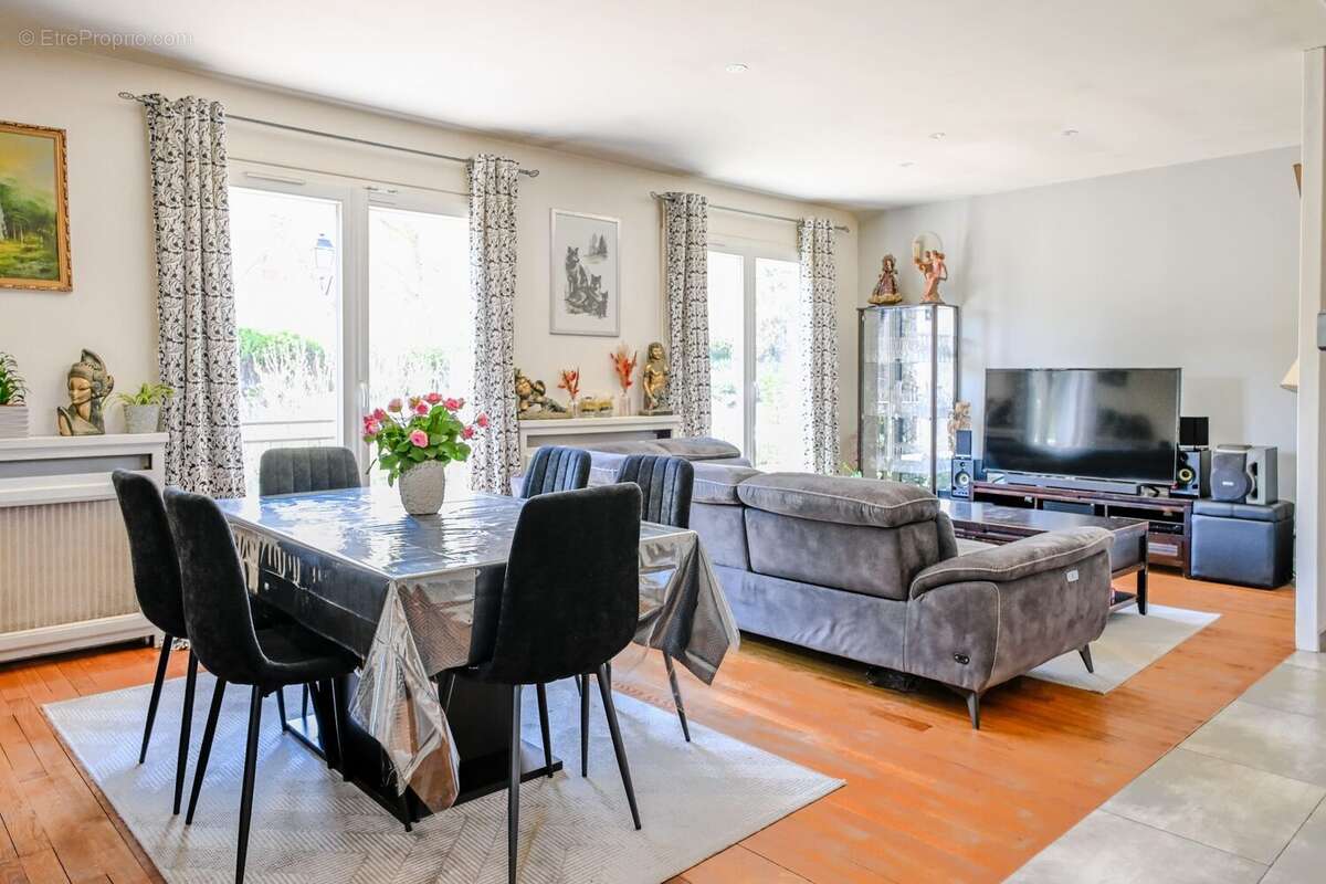 Maison à OSNY