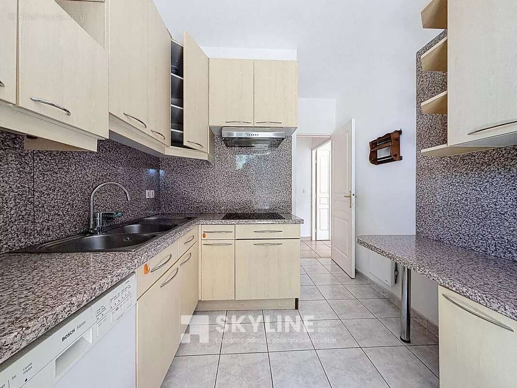 Appartement à MARSEILLE-9E