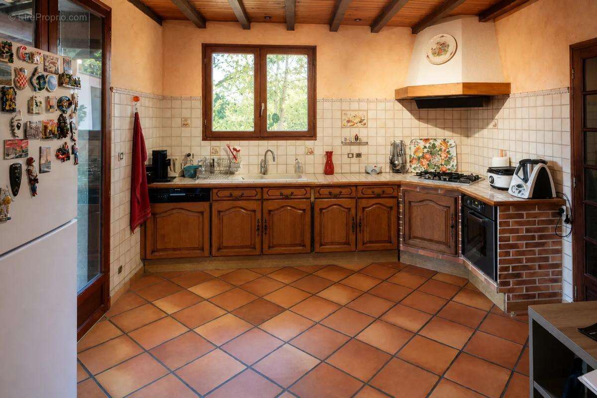 Maison de 6 pièces de 155 m² à La Croix-Blanche - photo 4