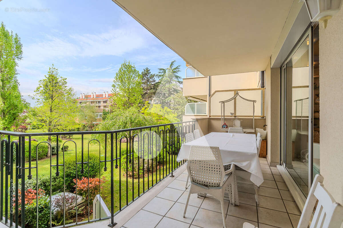 Appartement à SAINT-MAUR-DES-FOSSES