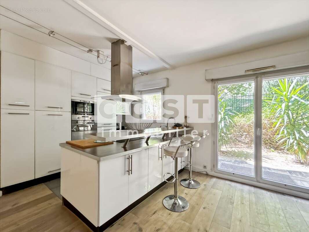 Appartement à COLOMBES