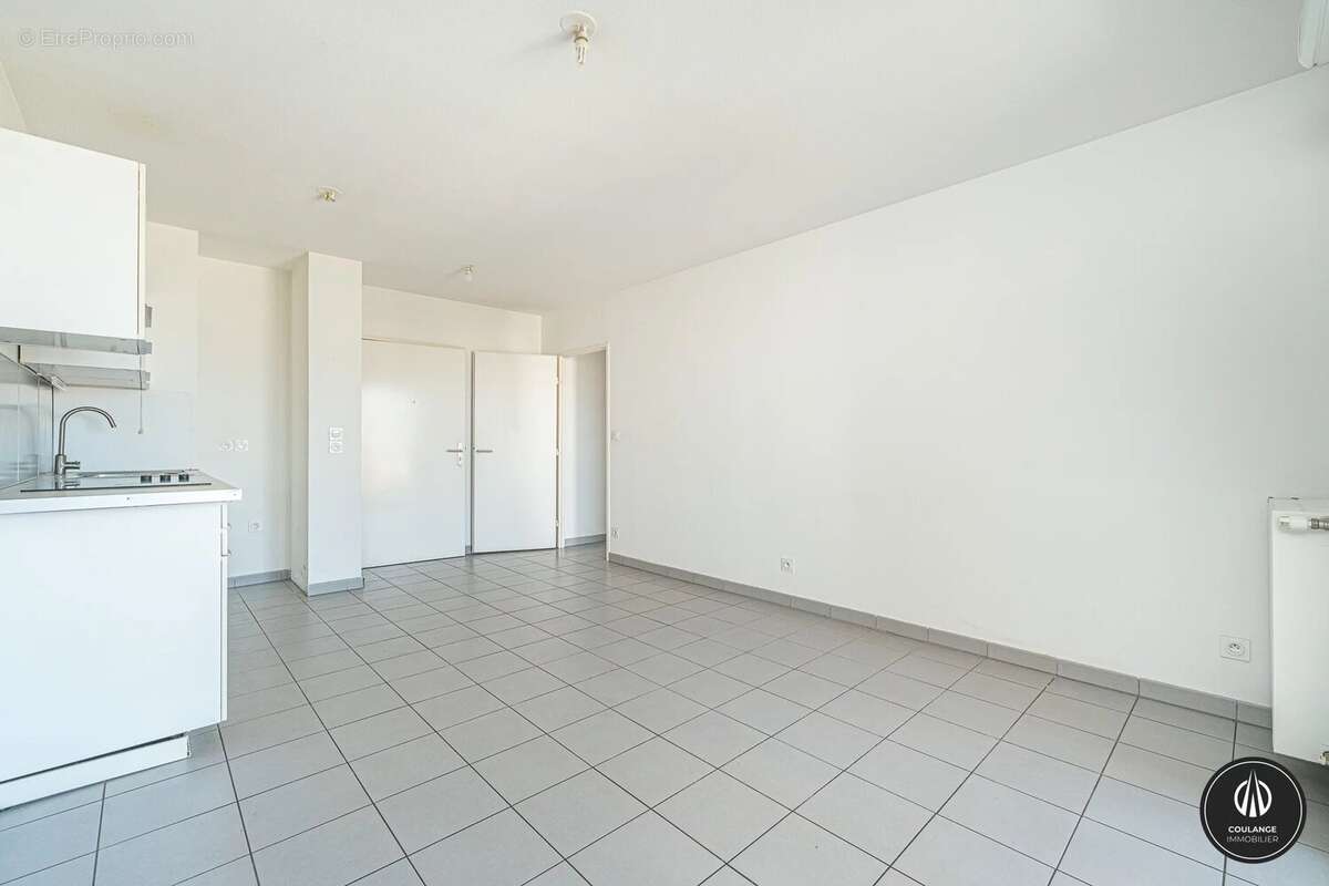 Appartement à MARSEILLE-3E