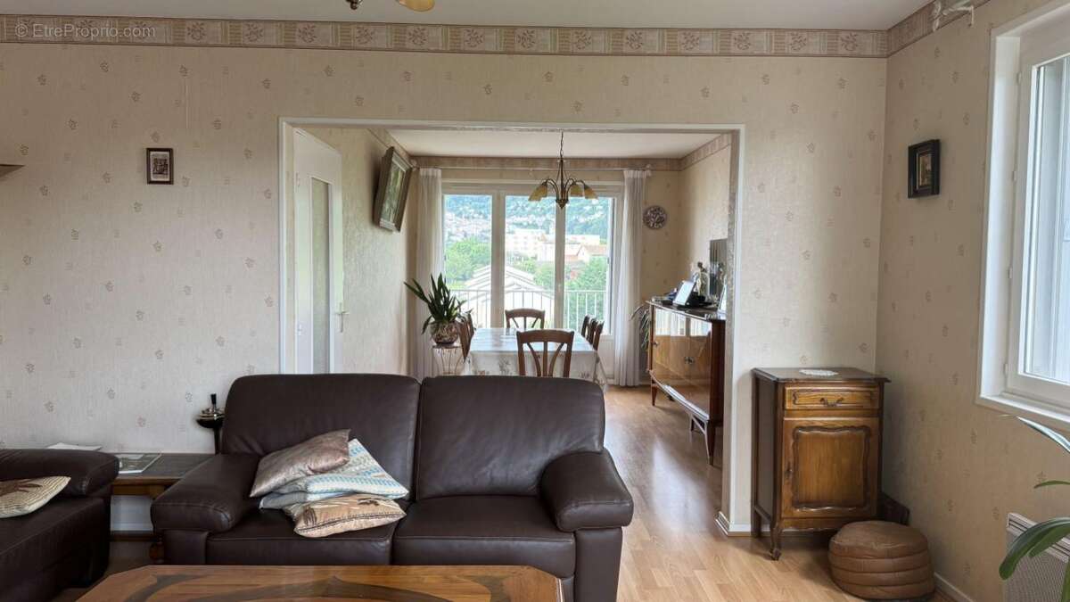 Appartement à THIERS