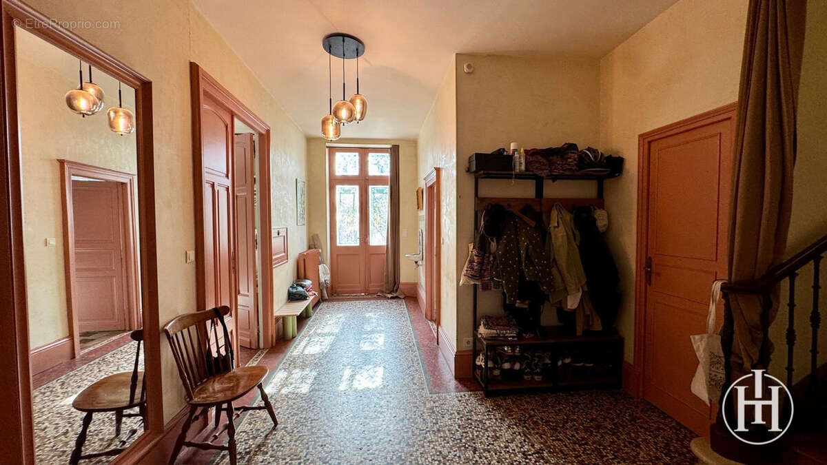 Maison à SAINT-AMAND-MONTROND