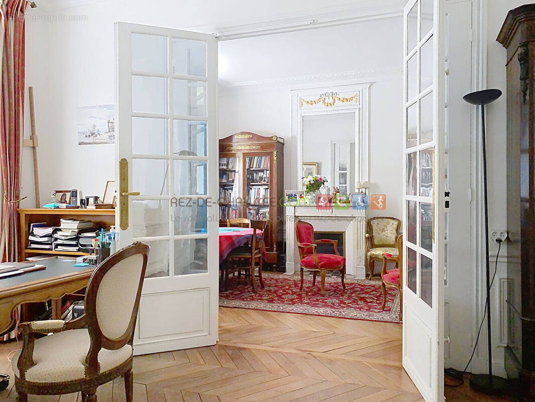 Appartement à PARIS-15E