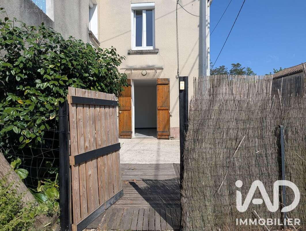 Maison 81 m² à Barbaste  - photo 2