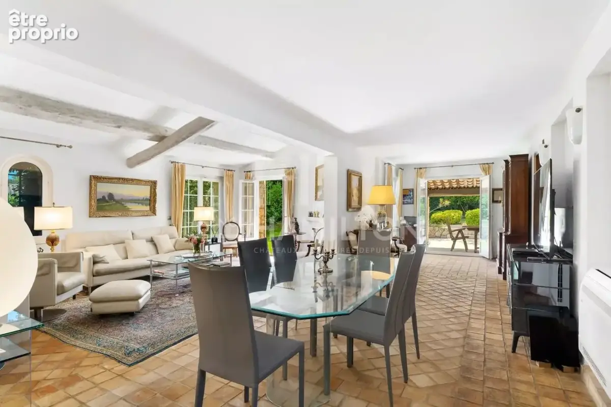 Villa provençale avec vaste terrain, piscine , 4 chambres et stu - photo 5