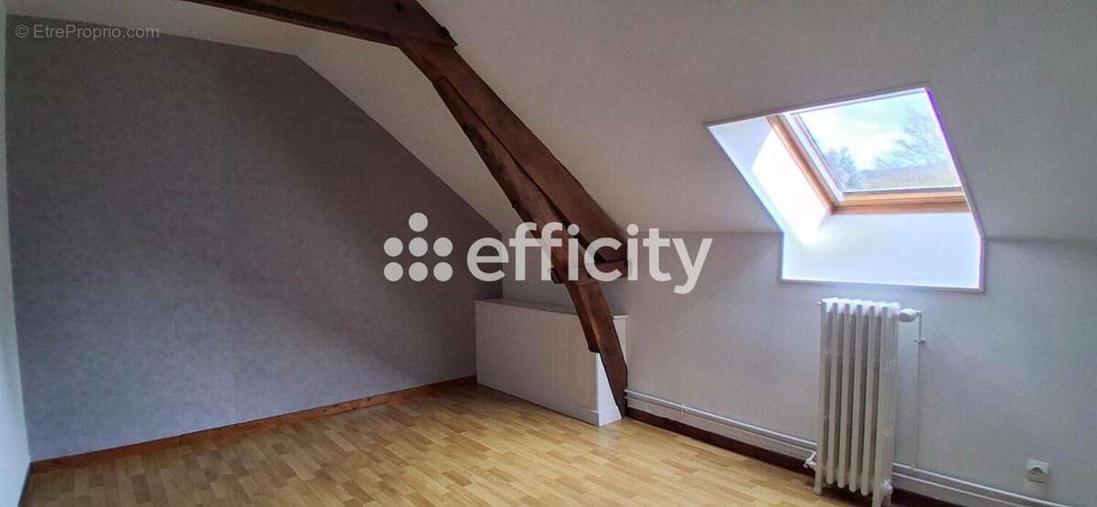 Maison à CONDE-SUR-SARTHE