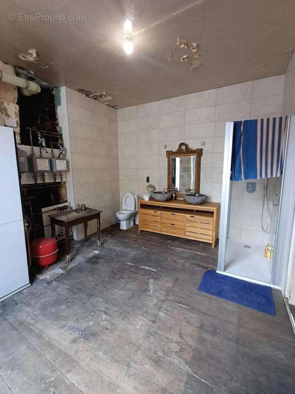 Grande maison de caractère - avec jardin et boutique à Thiviers - photo 9