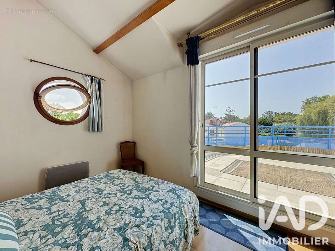 Appartement 88 m² à La Rochelle  - photo 4