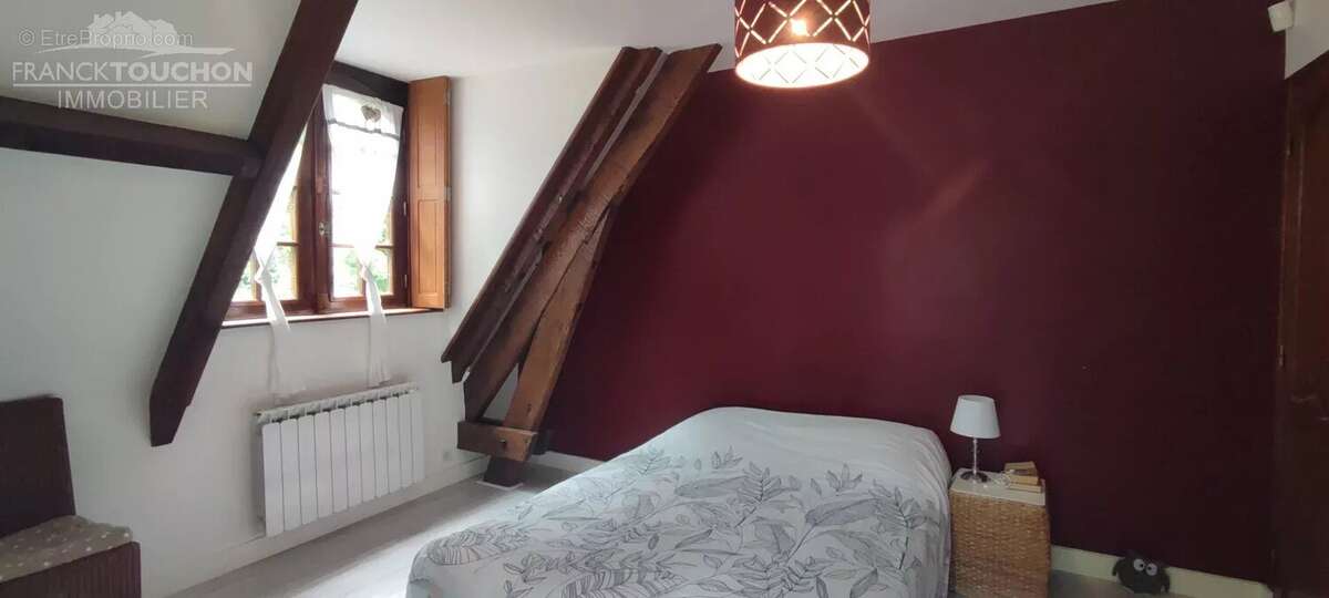 Maison à FERRIERES-EN-GATINAIS