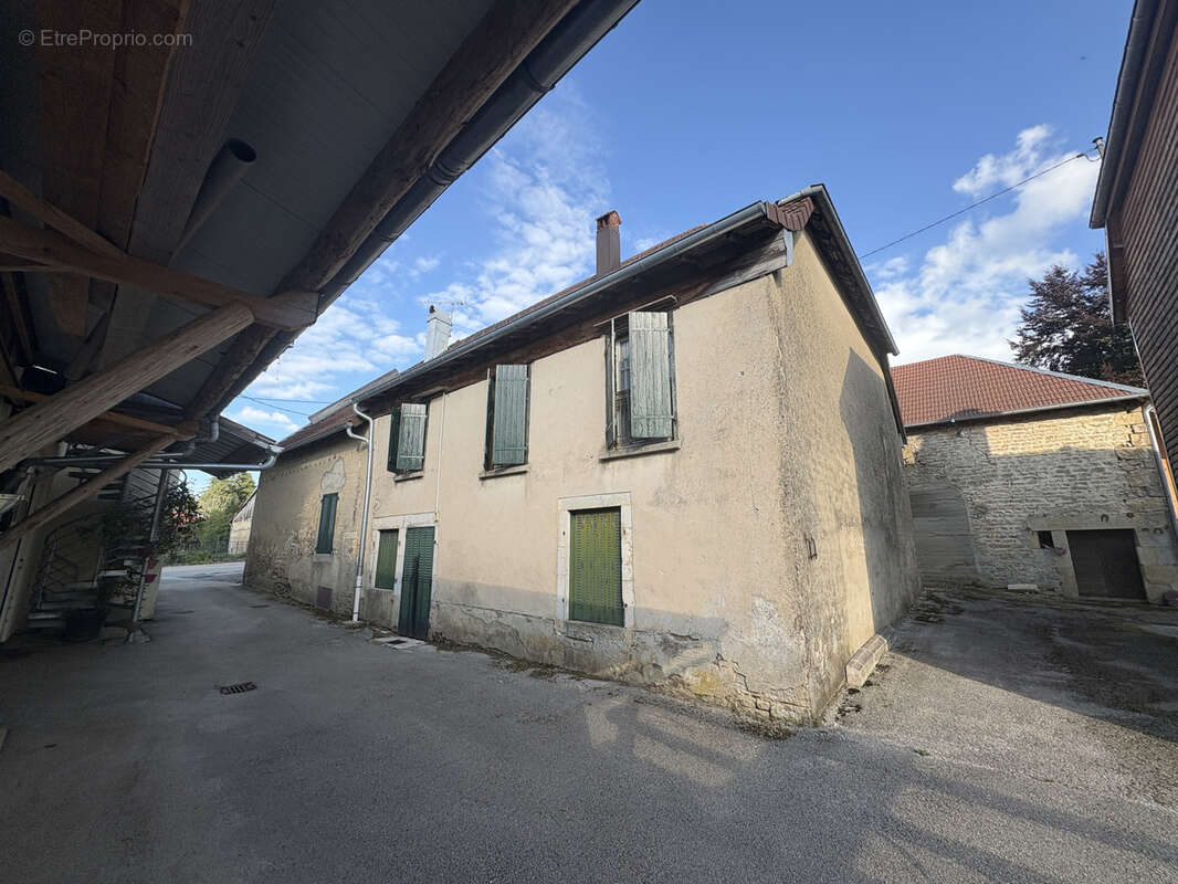 Maison à VILLERS-SOUS-CHALAMONT