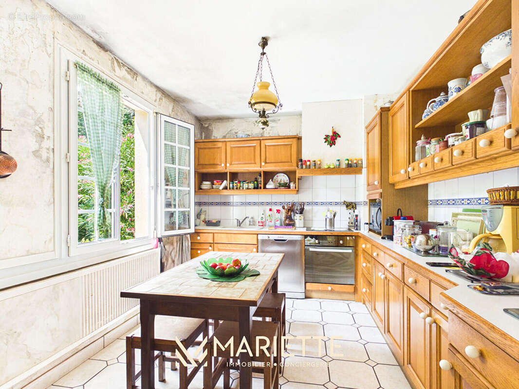"JORNET" Fouesnant, Maison traditionnelle avec sous-sol total - photo 5