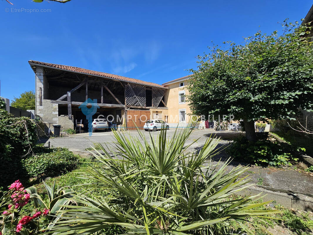 Maison à MARTRES-DE-RIVIERE