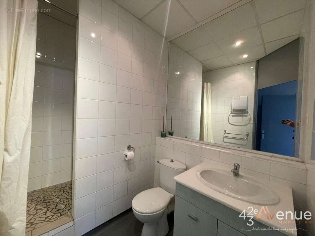 Appartement 50 m² à Saint-Etienne  - photo 7
