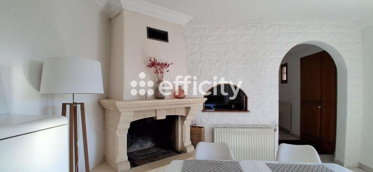 Maison à CONDE-SUR-SARTHE