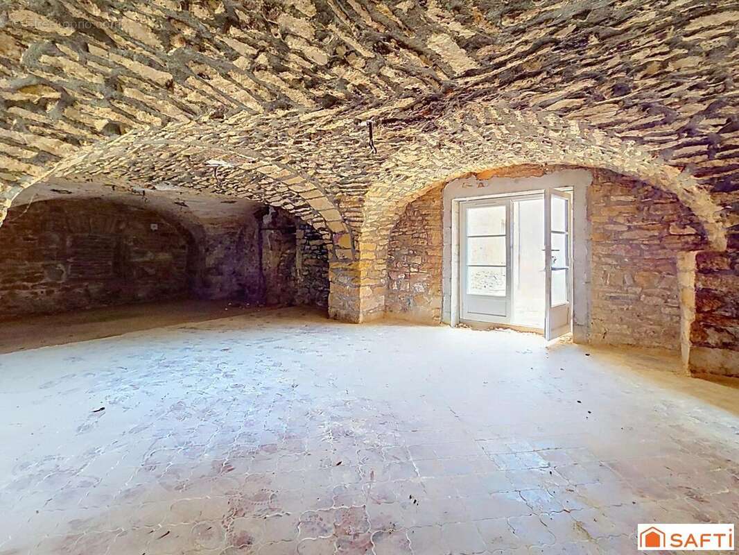 Appartement 178 m² à Alix  - photo 2