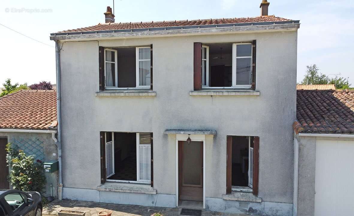La Varenne  Maison de 131m² habitable sur 1328m² de terrain - photo 13