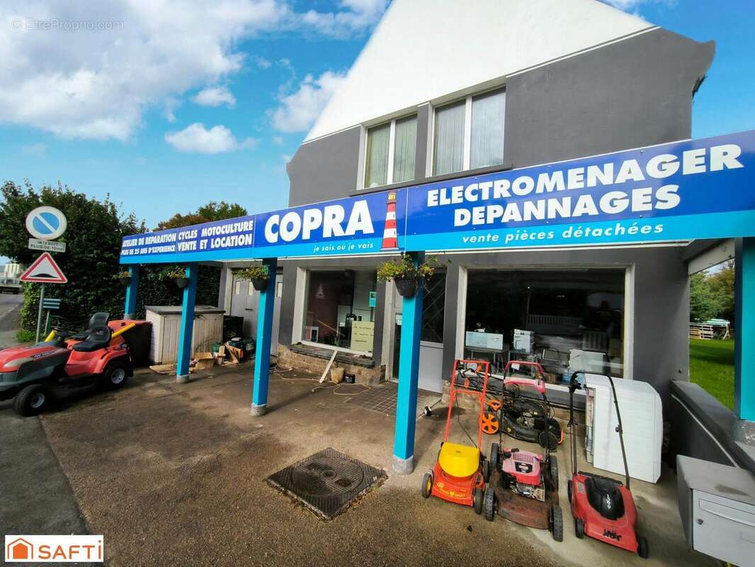 Photo 2 - Commerce à LANMEUR