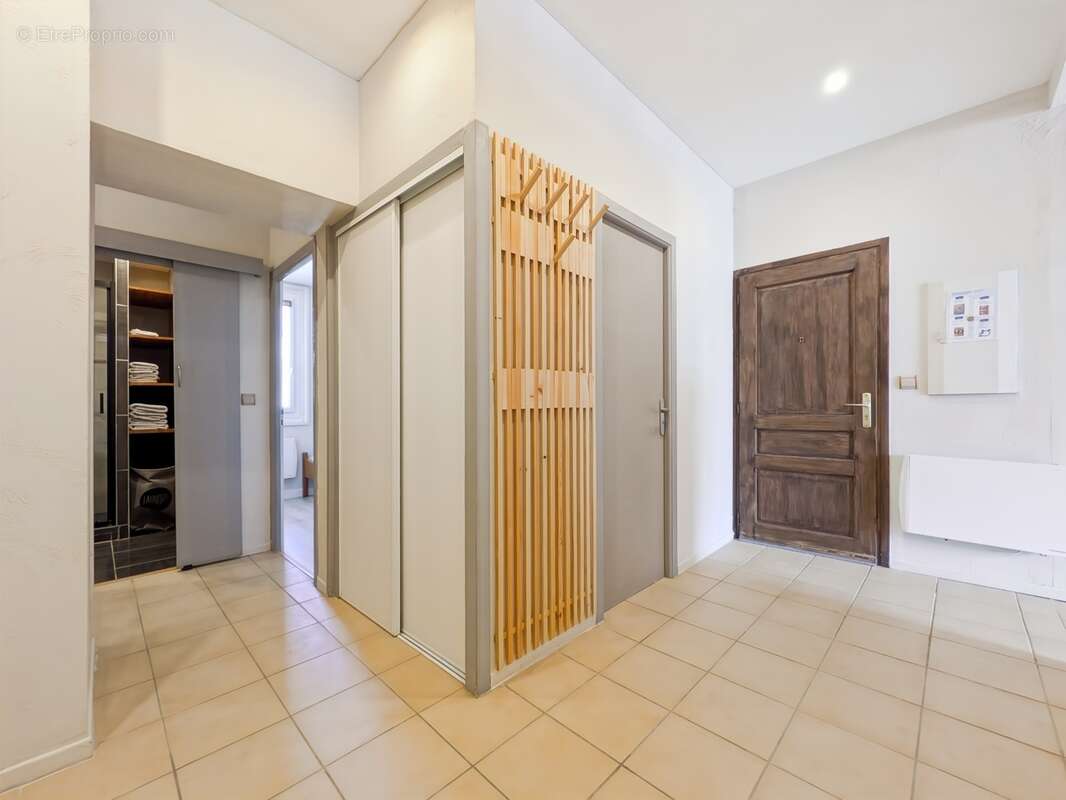 Dpt Haute Savoie (74), à vendre NEUVECELLE - Appartement T3 de 65 m2 proche des commerces - photo 4