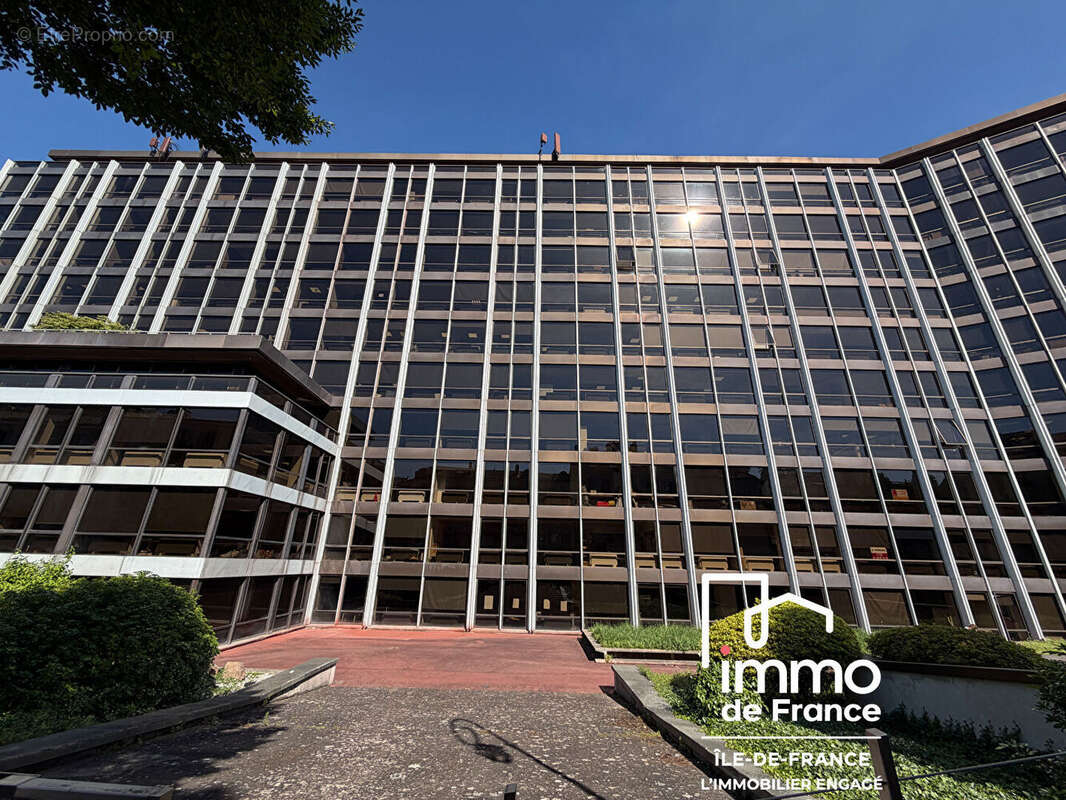 Commerce à SAINT-CLOUD