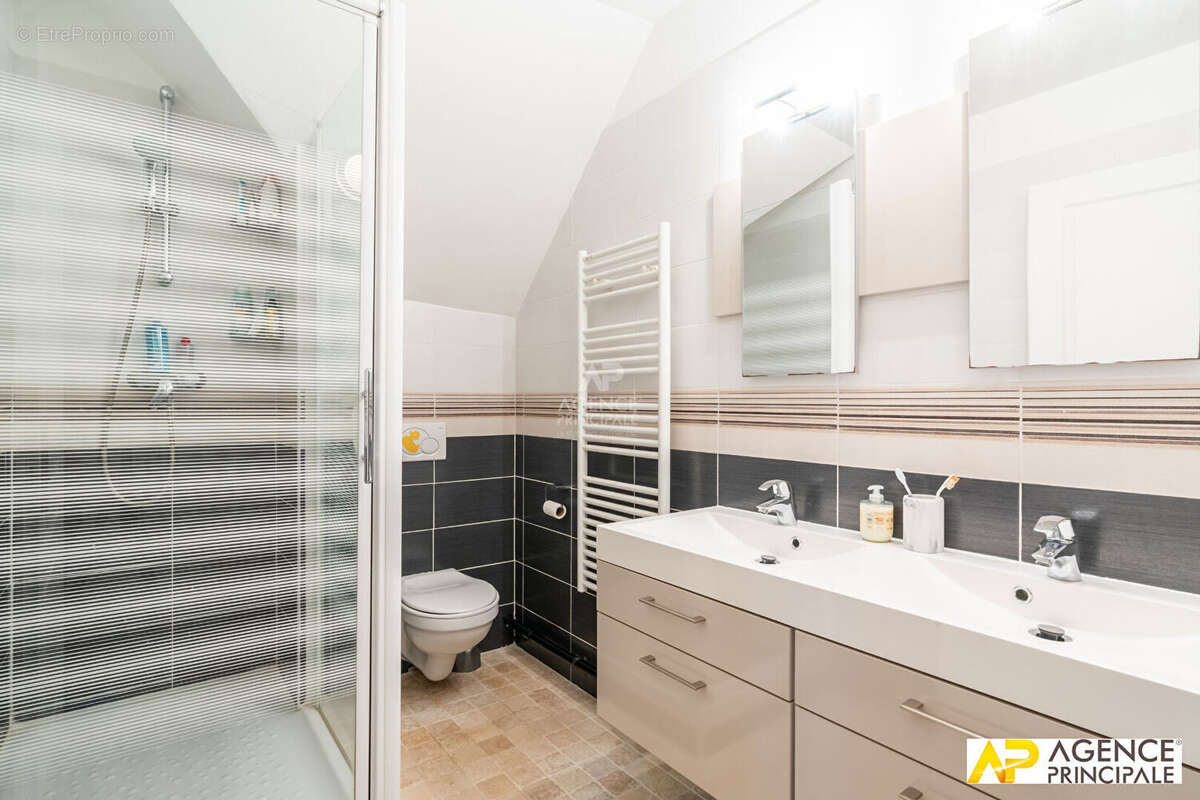 Appartement à MAISONS-LAFFITTE