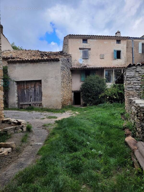 Maison à SAUMANE