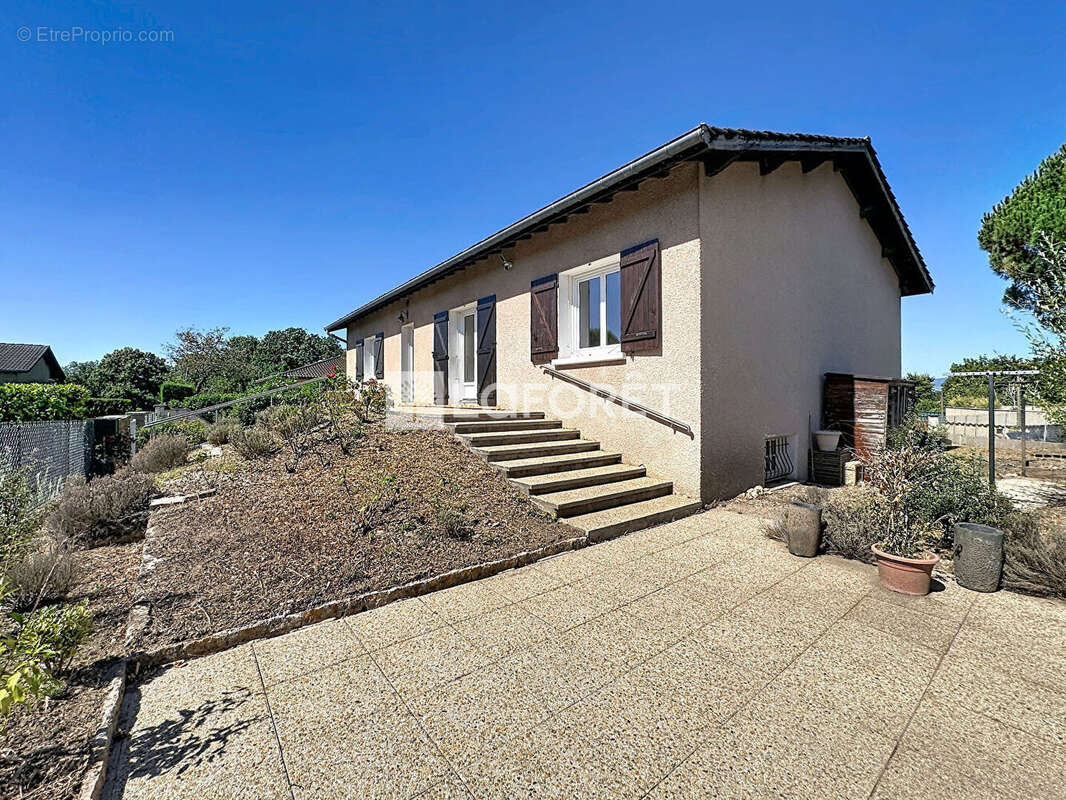 Maison familiale de 123 m² avec sous-sol complet sur terrain de 905 m² ? Messimy-sur-Saône - photo 3