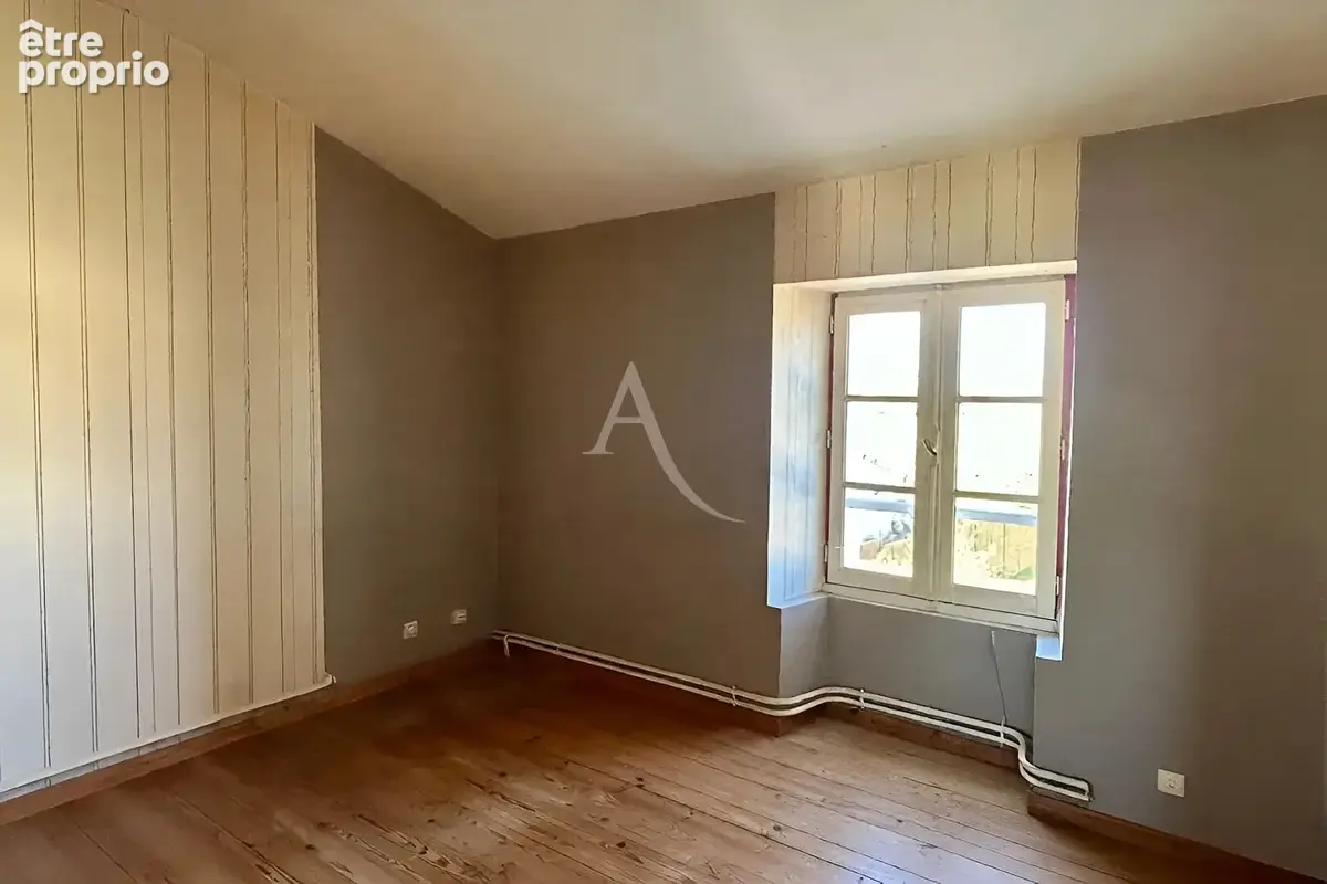 Charmante maison en pierre avec garage et terrain constructible - Proche La Rochelle. - photo 9