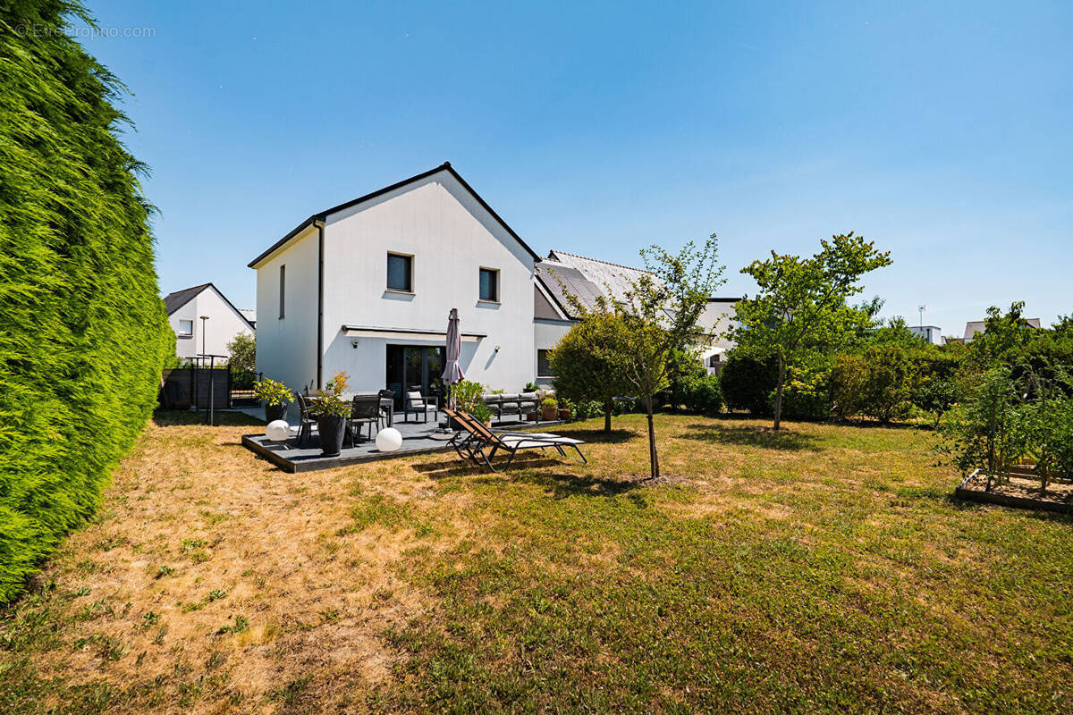 Maison Contemporaine (2017) - 114 m² - 4 Ch - Garage & Jardin - photo 1