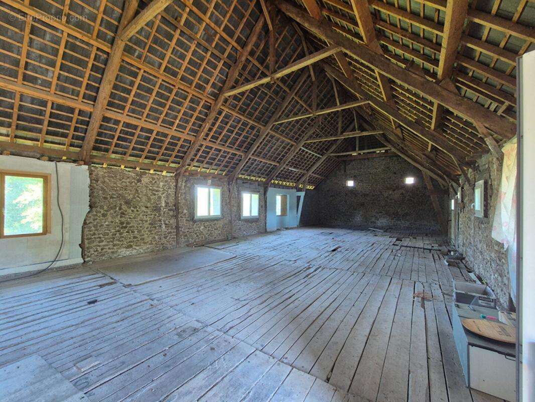 Maison à ROSIERS-D&#039;EGLETONS