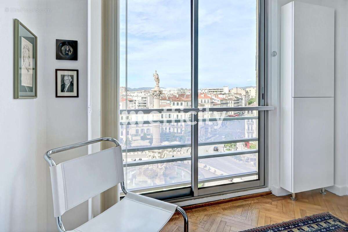 Appartement à MARSEILLE-6E