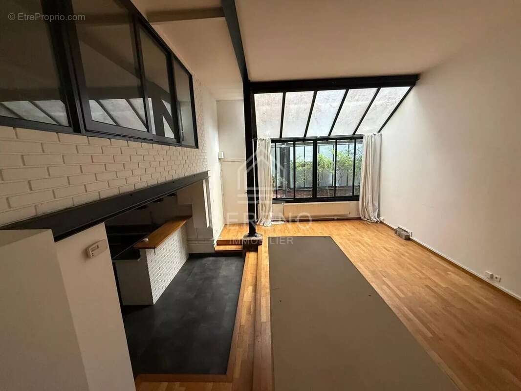 Appartement à PARIS-11E