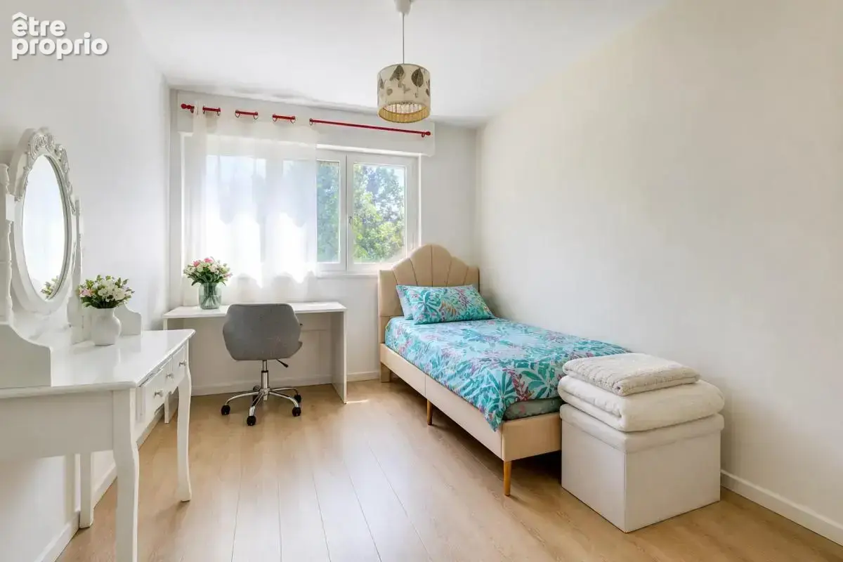 Appartement de 4 pièces de 98 m² à Villeurbanne - photo 11