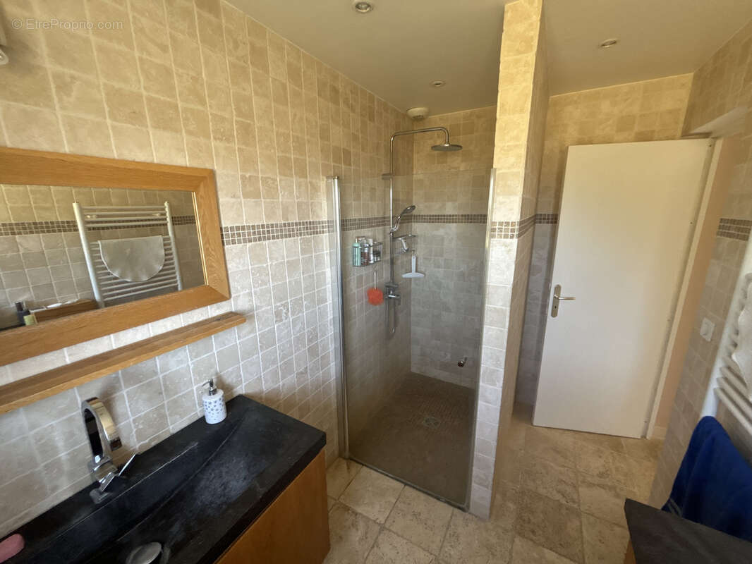 Maison à SAINT-ARNOULT-DES-BOIS