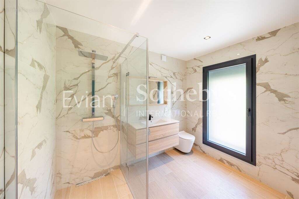 Vente Villa contemporaine à Neuveclle avec vue lac - photo 16