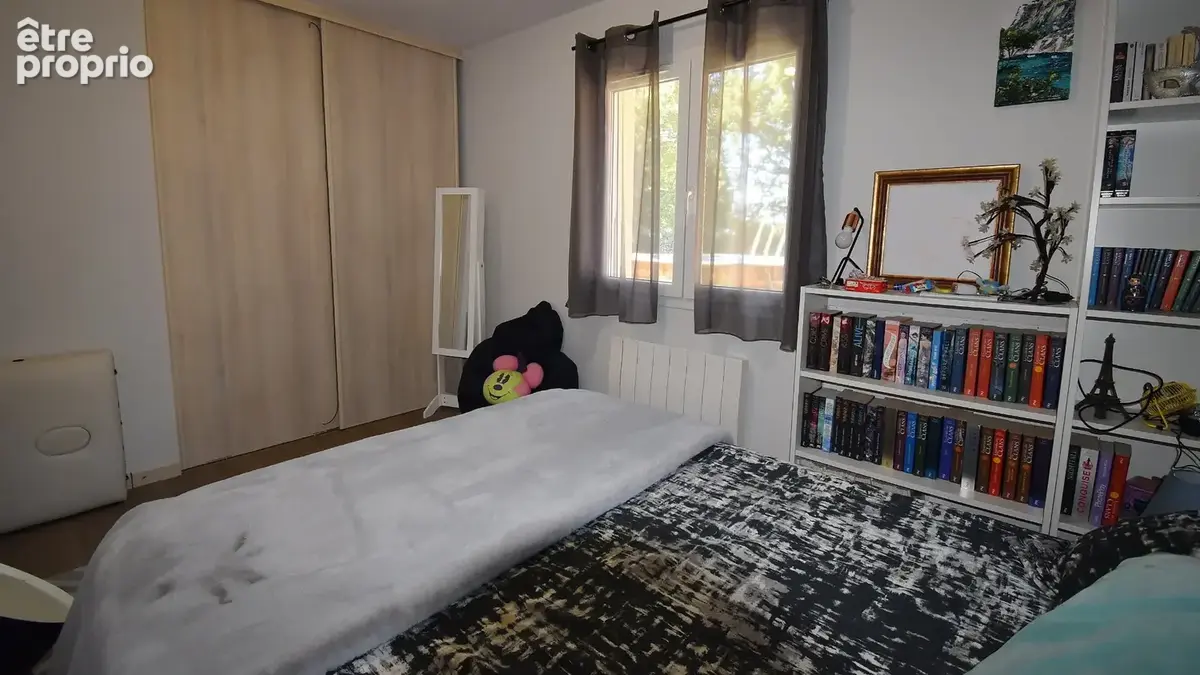 Pavillon plain-pied à vendre à Bellerive-Sur-Allier, secteur Vichy, 4 chambres et bureau. - photo 14